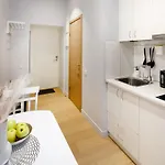 And Cozy شقة ريغا